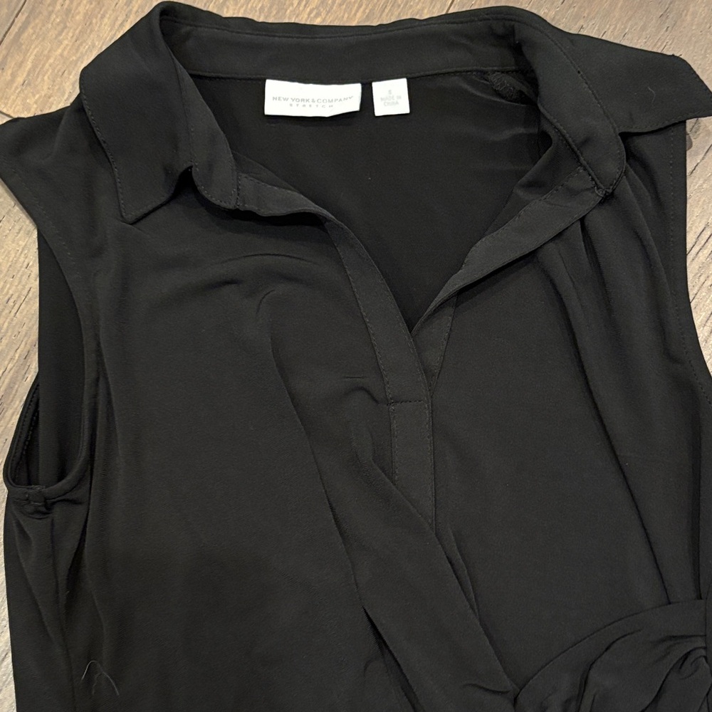 4 New York & Company Tops - Picture 5 of 5